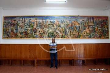 Presentanción en la sede del colectivo vecinal de Jiámar del puzzle más grande del mundo, montado por Tomás Torres/Antonio Alí.